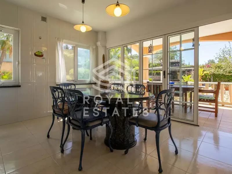 Authentic finca for sale with Dalt Vila view