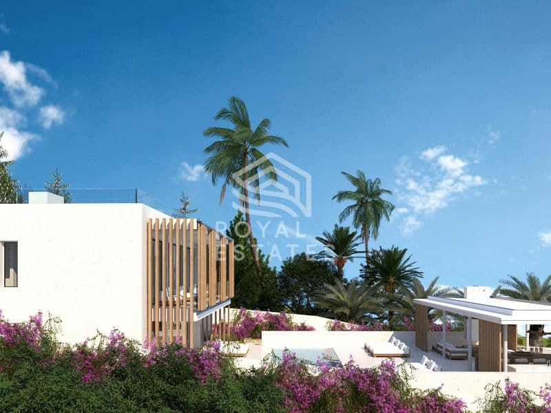 First line villas at Cap Martinet