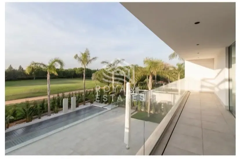 SUPERIOR QUALITY CONSTRUCTION FAMILY VILLA IN VILAMOURA