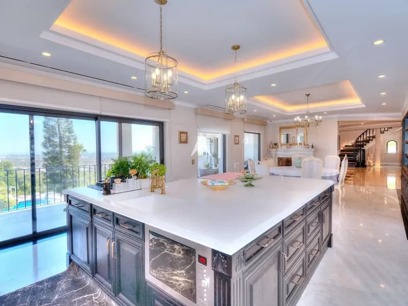LOULE SUMPTUOUS, SPACIOUS VILLA WITH PANORAMIC SEA VIEWS