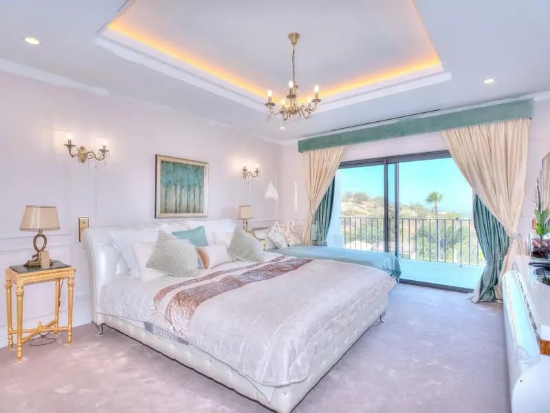 LOULE SUMPTUOUS, SPACIOUS VILLA WITH PANORAMIC SEA VIEWS