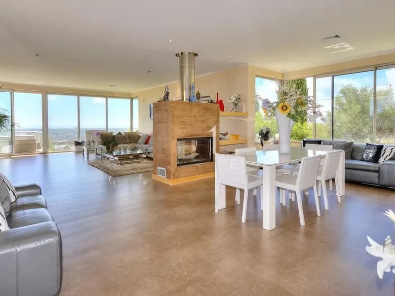 VILAMOURA CONTEMPORARY VILLA WITH STUNNING PANORAMIC SEA VIEWS