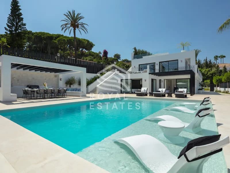 Exquisite elegant 5 bedroom villa in the golf valley of Nueva Andalucia