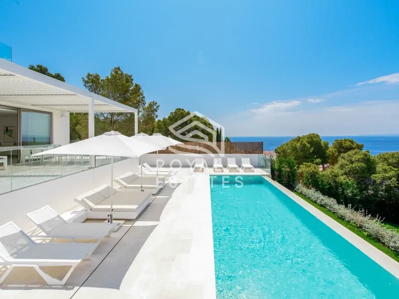 Villa Aura Cap Martinet: Luxury Living in an Exclusive Ibiza Enclave