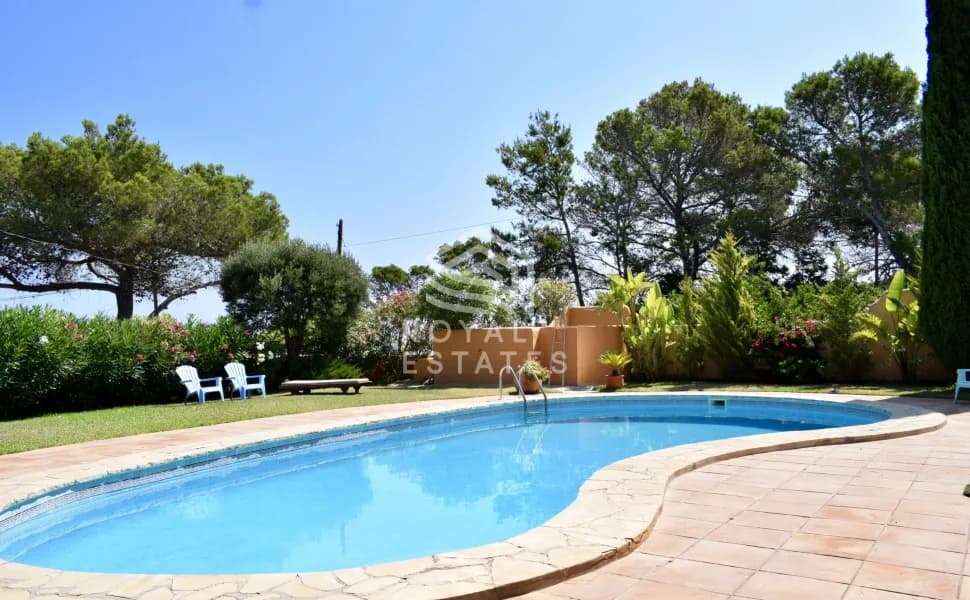 Beautiful villa in Portinatx for sale