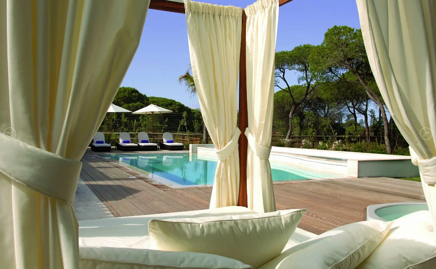 Pine Cliffs Deluxe Villas 3+1 bedrooms Luxurious Living Amidst Tranquil Beauty