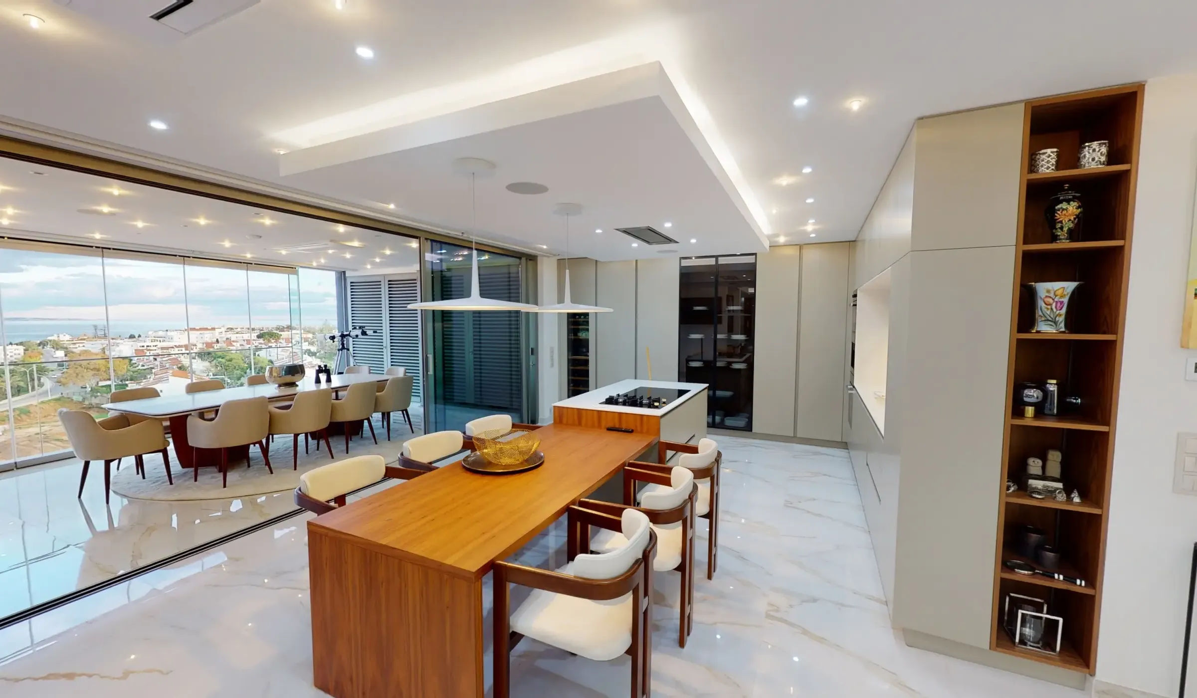Penthouse with swimming pool and panoramic sea views