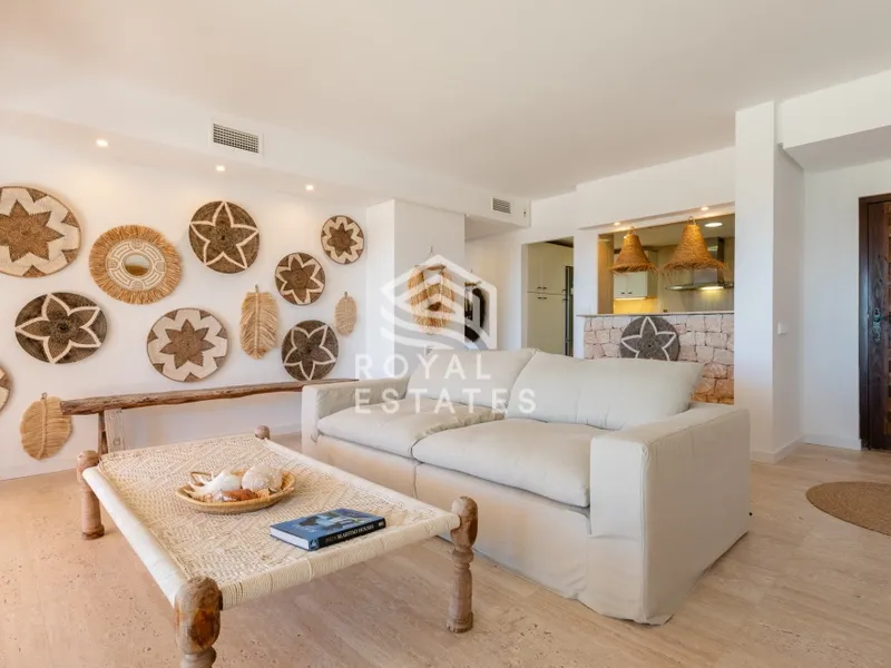 Stunning apartment in Cala Carbo