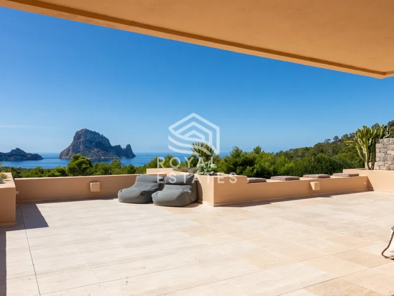 Stunning apartment in Cala Carbo