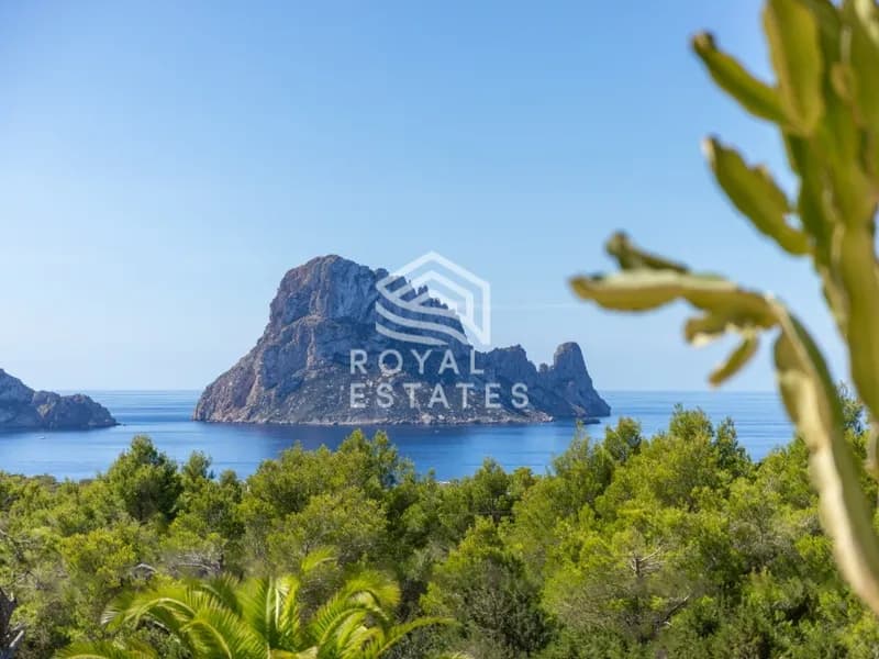 Stunning apartment in Cala Carbo