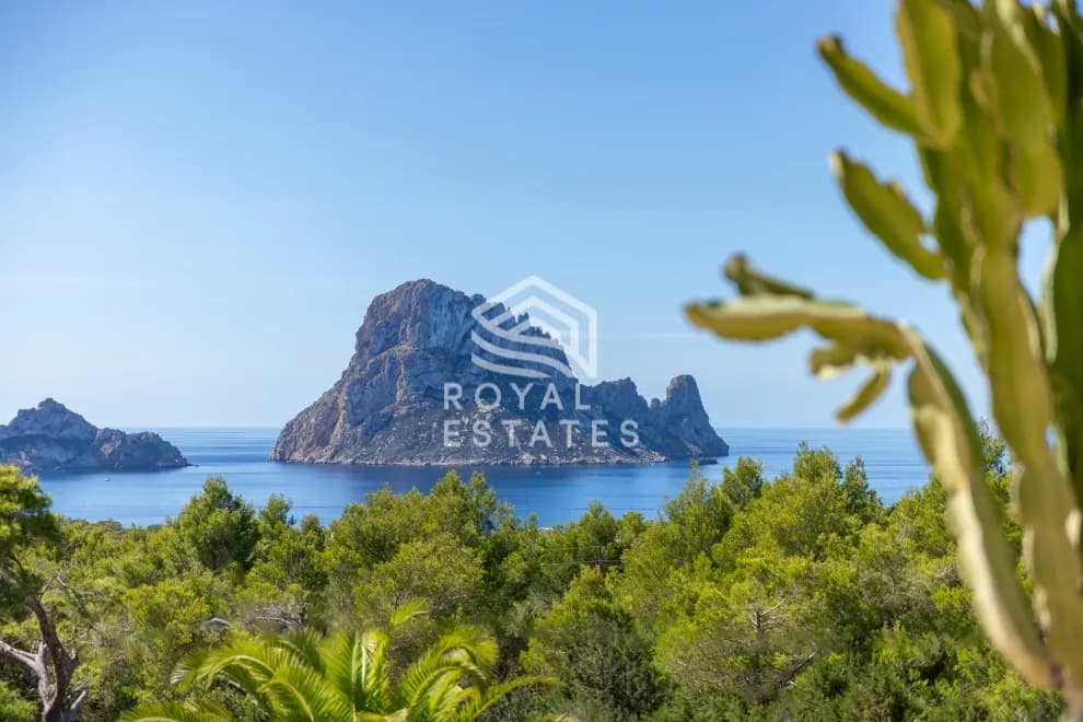 Stunning apartment in Cala Carbo