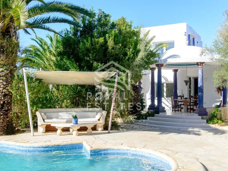 Villa for sale in Sa Caleta with Touristic License