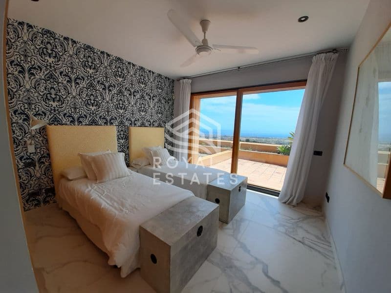 Villa Leo