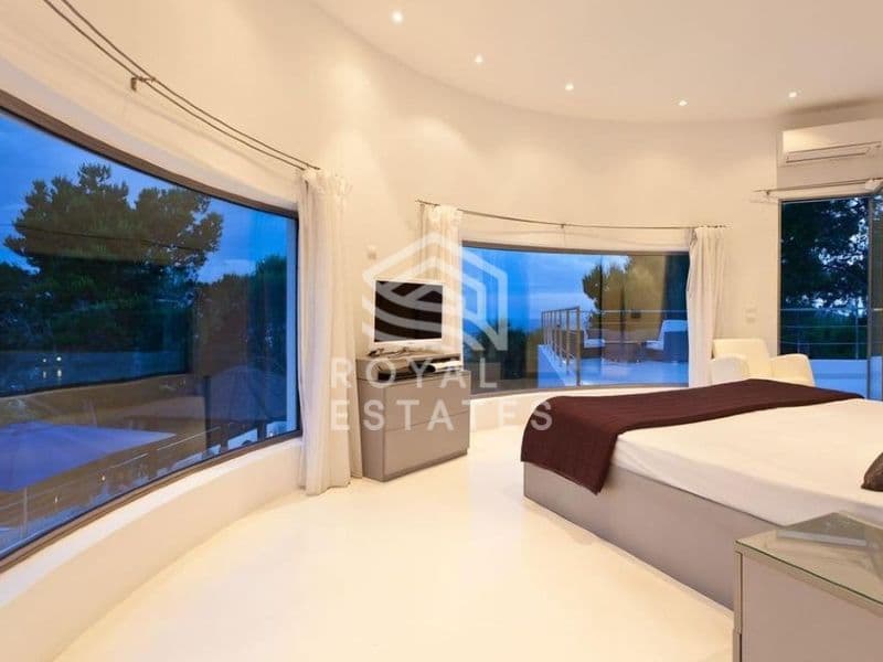 Modern villa with panoramic sea views