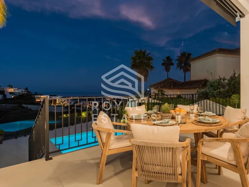Outstanding 7 bedroom Villa with stunning panoramic sea views in Monte Halcones - Benahavis