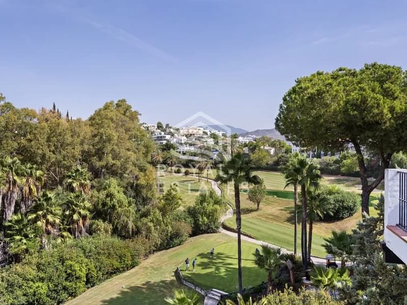 Beautiful refurbished 4 bedroom frontline golf townhouse in Las Encinas - La Quinta - Benahavis