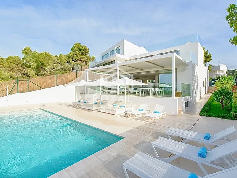 Villa Aura Cap Martinet: Luxury Living in an Exclusive Ibiza Enclave