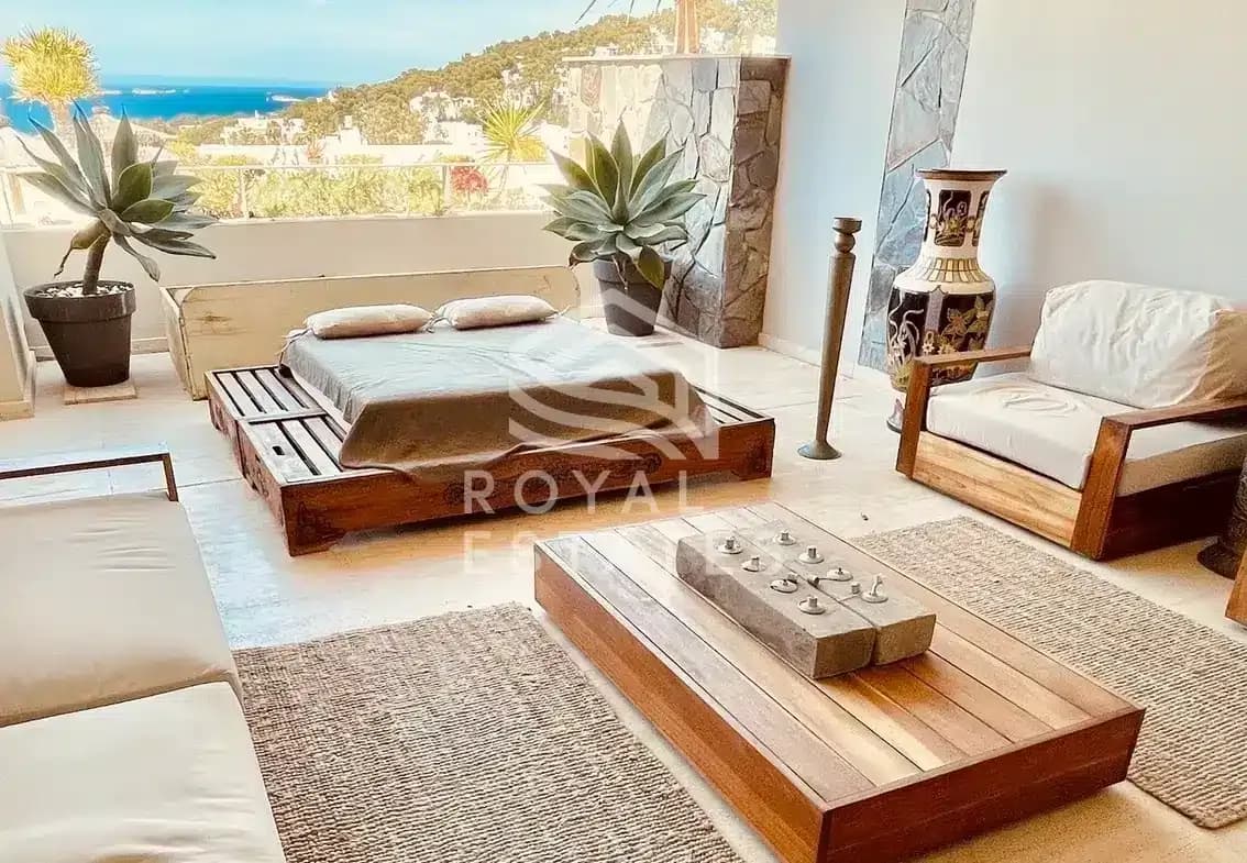 Modern duplex for sale in Cala Carbó