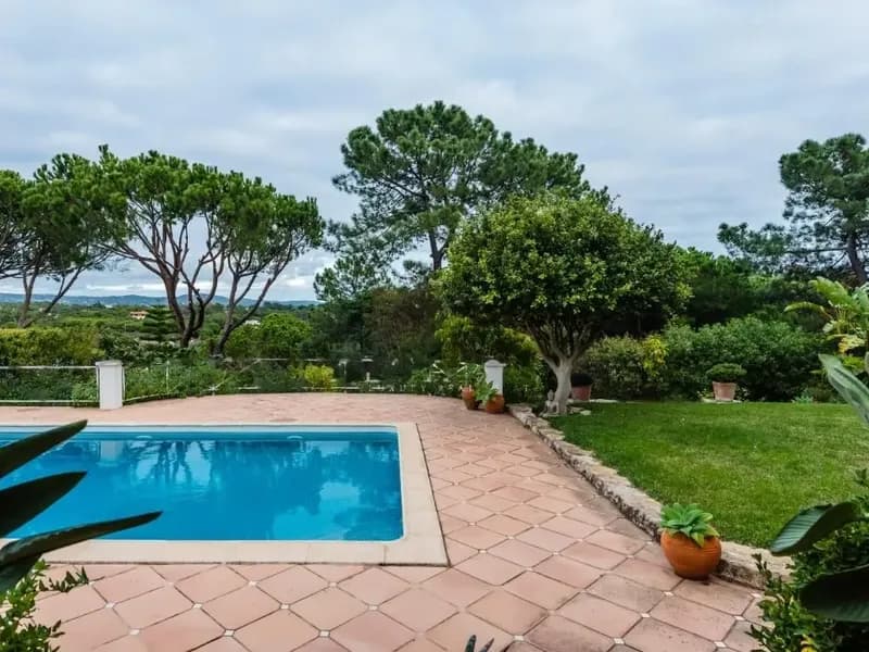 LOVELY 4 BEDROOM VILLA IN VALE VERDE