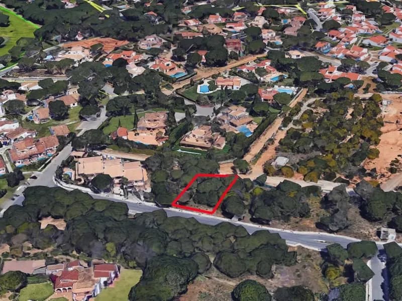 CONSTRUCTION PLOT FOR YOUR DREAM VILLA WITH SEA VIEWS