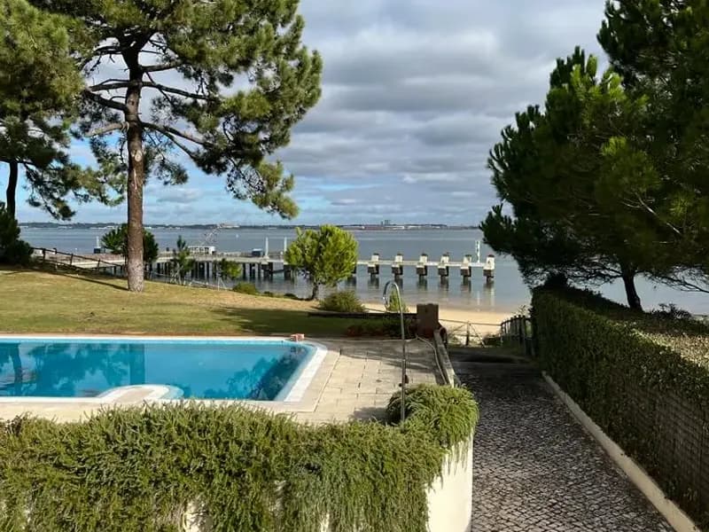 Villa with Swimming Pool and Direct Access to the Beach on the Peninsula of Troy