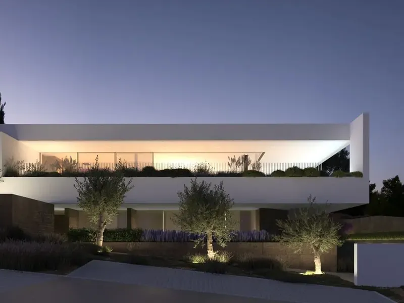 Lot for luxury villa in full harmony with nature