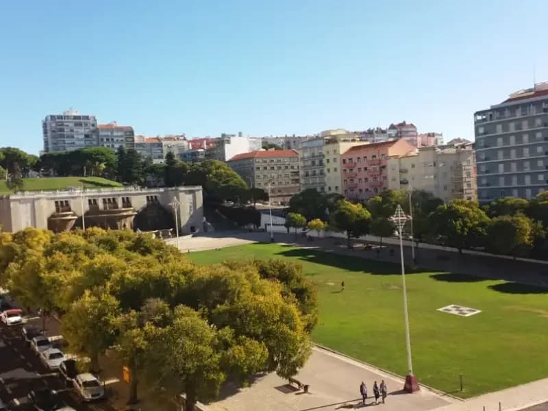 Apartment T5 in Lisbon