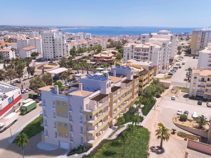 Apartment T3 - swimming pool - balconies - garage